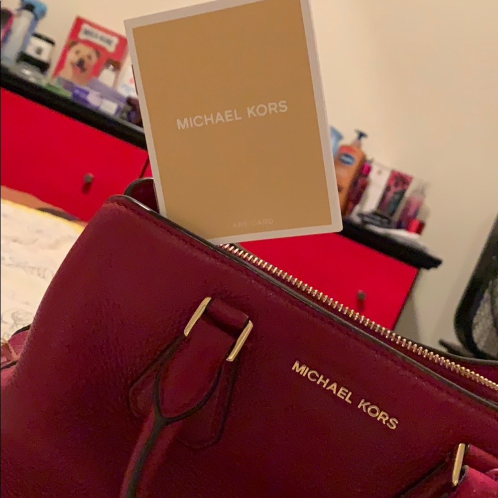 Michael Kors purse - Picture 4 of 4
